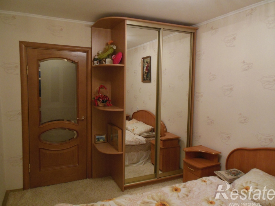 Продажа 3-комн квартиры на вторичном рынке Октябрьская ул, Красное Село г ,  д. 17