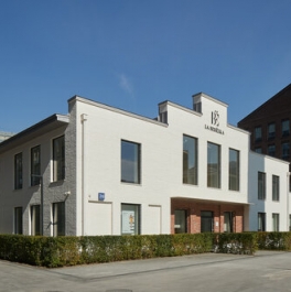 Продажа 2-комн квартиры на вторичном рынке улица Костикова,  д. 4 к4