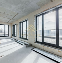 Продажа 3-комн квартиры на вторичном рынке Петровская пл