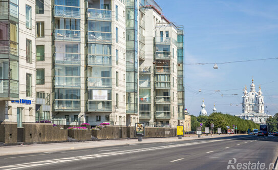 Продажа 5-комн квартиры на вторичном рынке Шпалерная улица