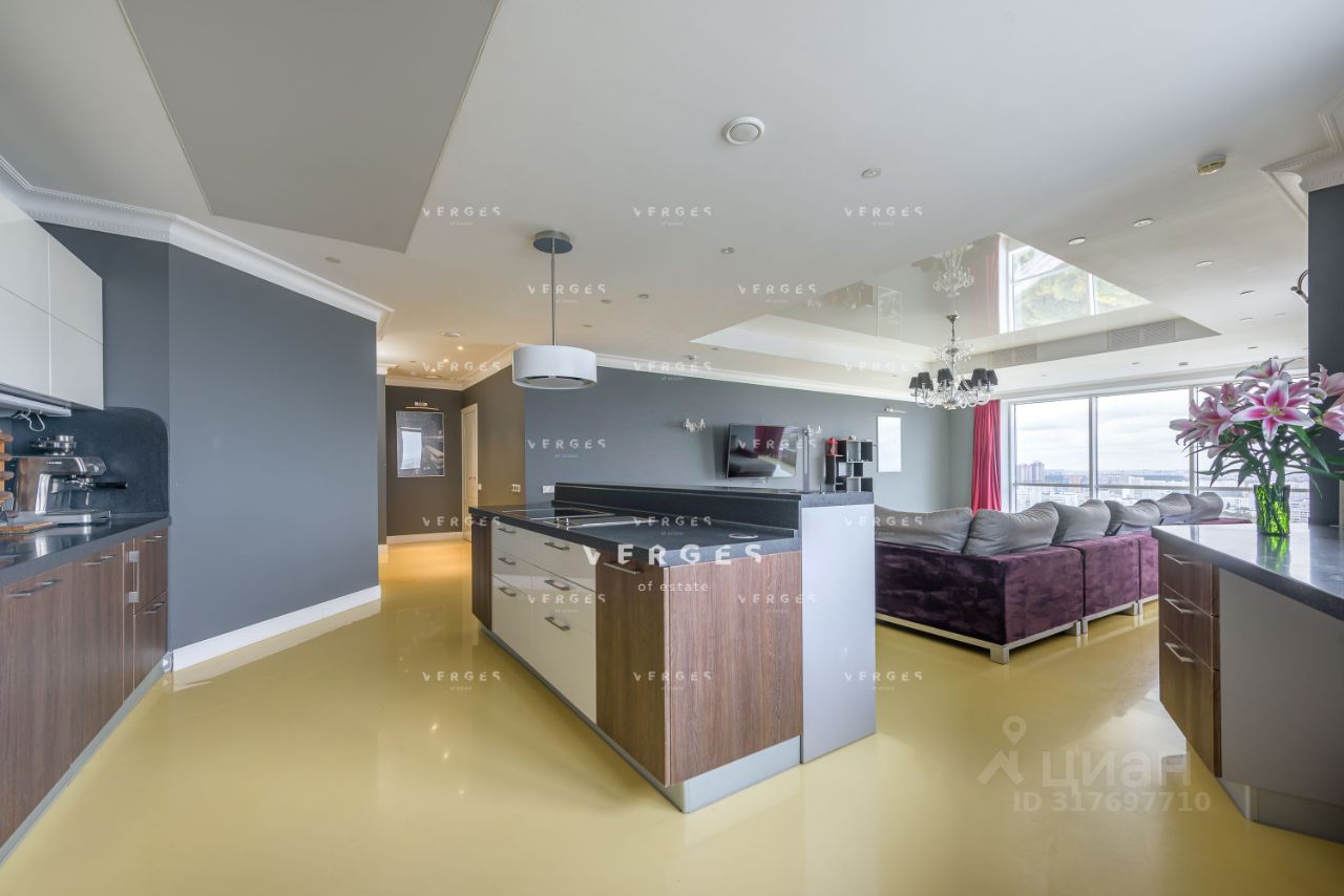 Продажа 2-комн квартиры на вторичном рынке Ленинский проспект, 111к1