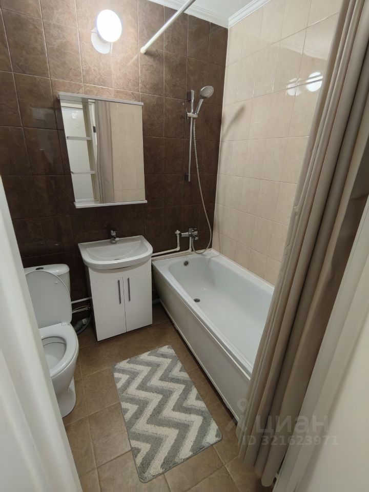 Продажа 1-комн квартиры на вторичном рынке пос. Бугры, бульвар Воронцовский, 9к2