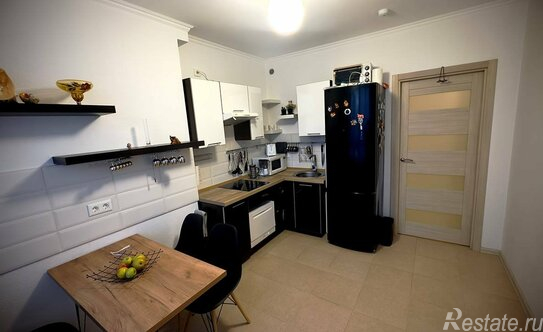 Продажа 2-комн квартиры на вторичном рынке Мукомольный проезд,  д. 5 к1