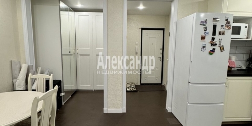 3-комн квартира Купчинская ул. ,  д. 8