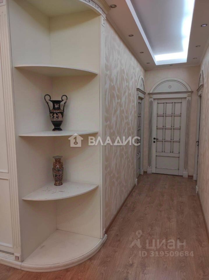 Продажа 4-комн квартиры на вторичном рынке Нахимовский проспект, 47к1