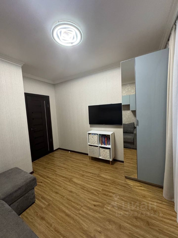 Продажа 2-комн квартиры на вторичном рынке Климовск мкр, проезд Больничный,  д. 2к1