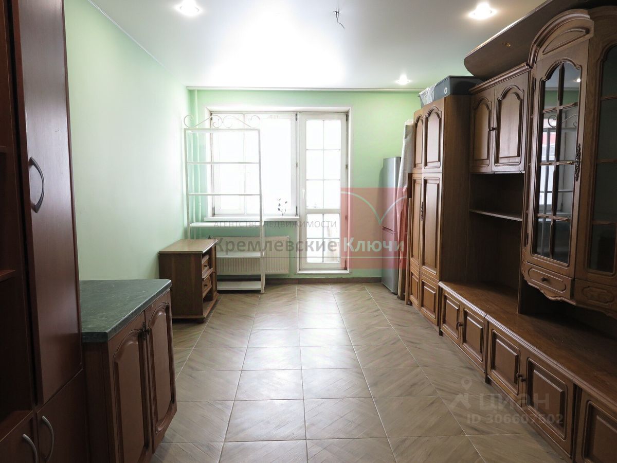 Продажа 3-комн квартиры на вторичном рынке улица Маршала Полубоярова, 4к2