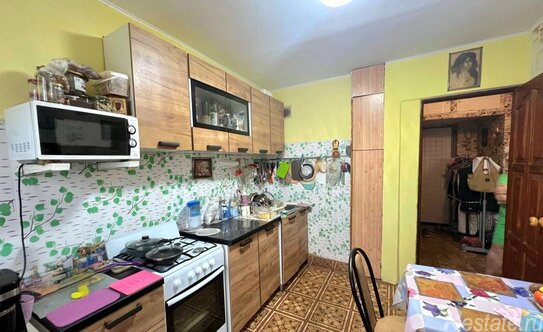 Продажа 1-комн квартиры на вторичном рынке Новосёлки, ул Центральная,  д. 35