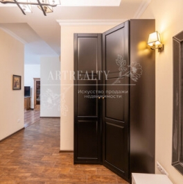 Продажа 2-комн квартиры на вторичном рынке улица Крылатские Холмы,  д. 33 к1