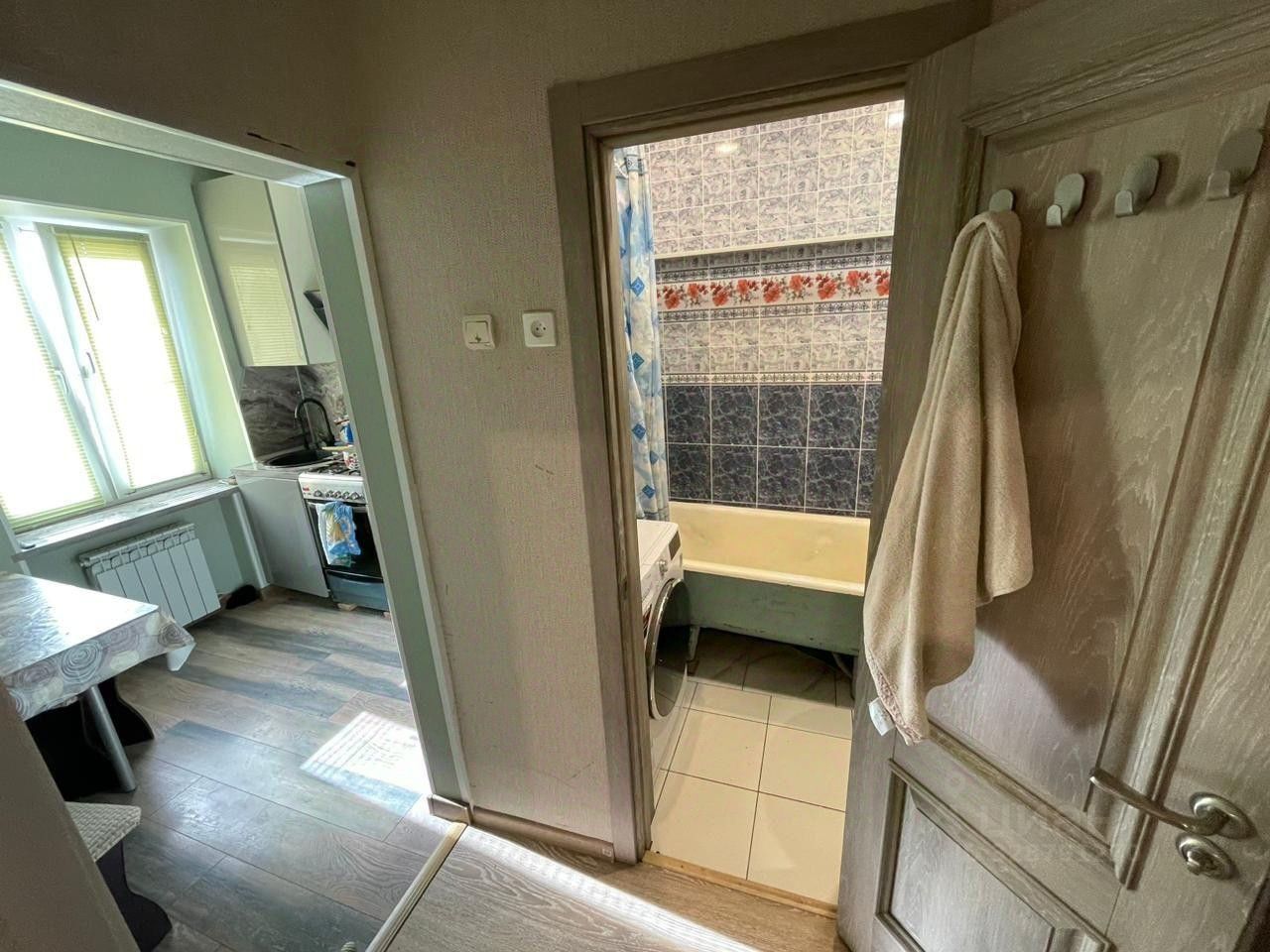Продажа 3-комн квартиры на вторичном рынке Кировск, Советская улица, 26