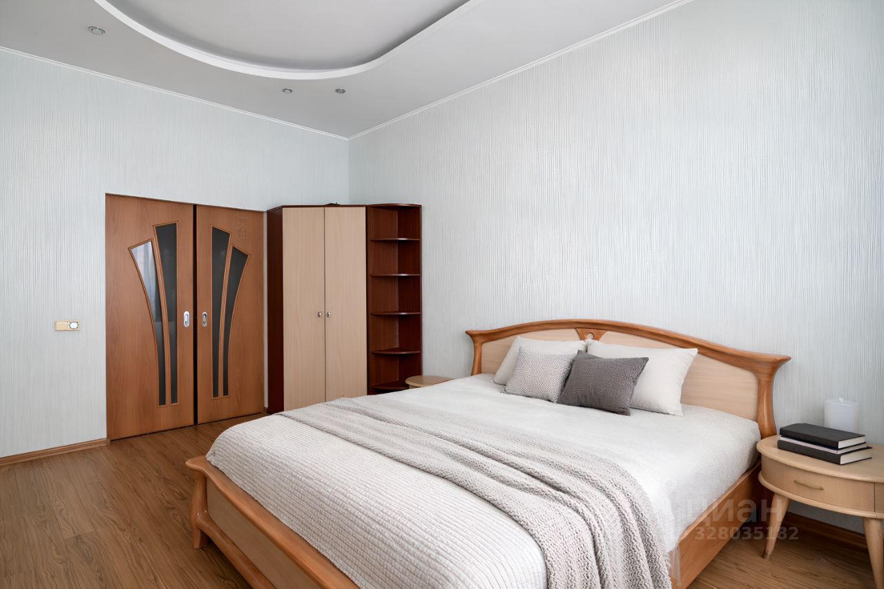 Продажа 3-комн квартиры на вторичном рынке Мытищи, улица Комарова, 2к2