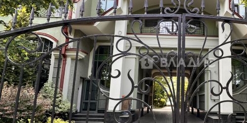 3-комн квартира Большая Озерная улица, 70