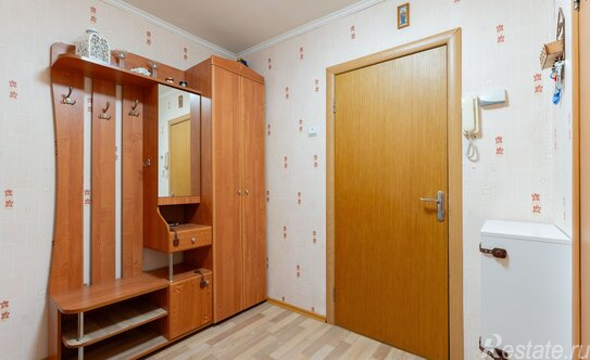 Продажа 1-комн квартиры на вторичном рынке 16-я линия,  д. 17