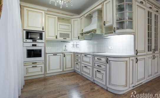 Продажа 4-комн квартиры на вторичном рынке Петергофское ш