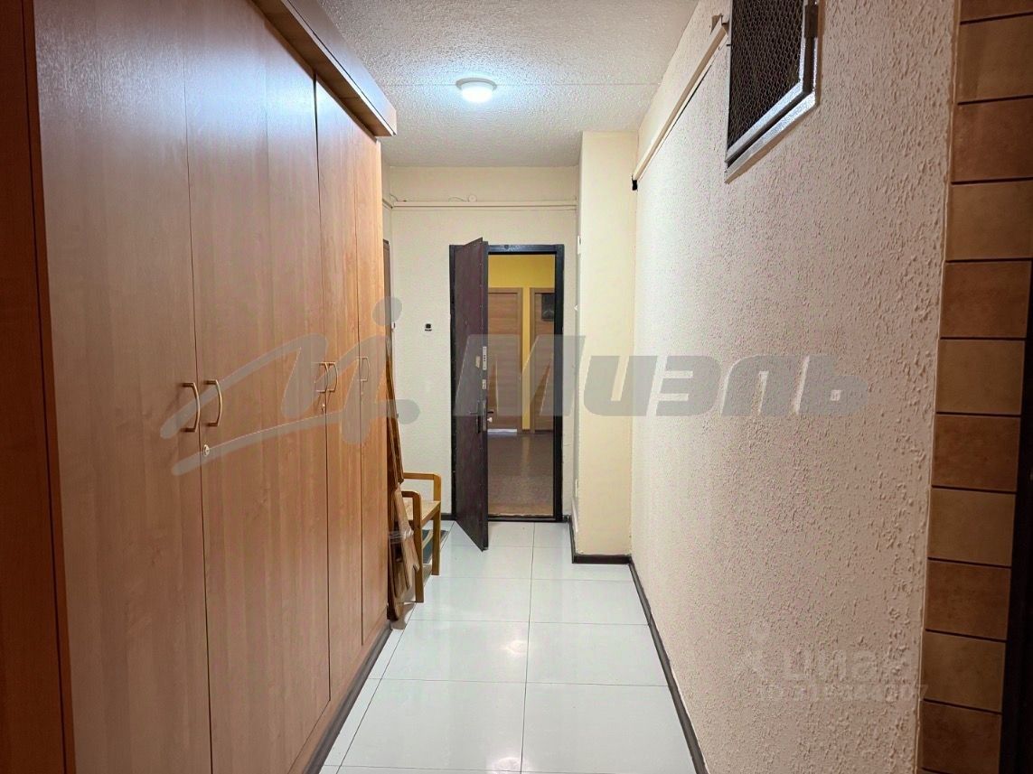 Продажа 3-комн квартиры на вторичном рынке Белореченская улица, 12