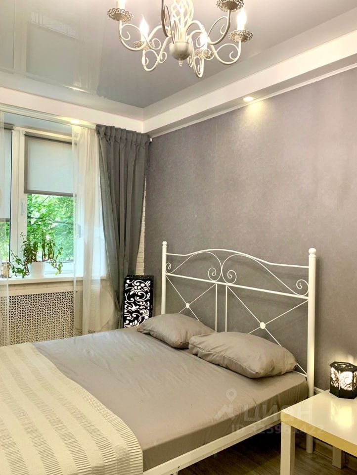 Продажа 4-комн квартиры на вторичном рынке улица Симонова, 7К1