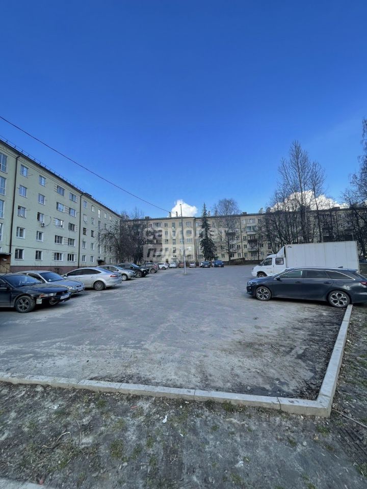 Продажа 3-комн квартиры на вторичном рынке Хорлово пгт, улица Победы, 1