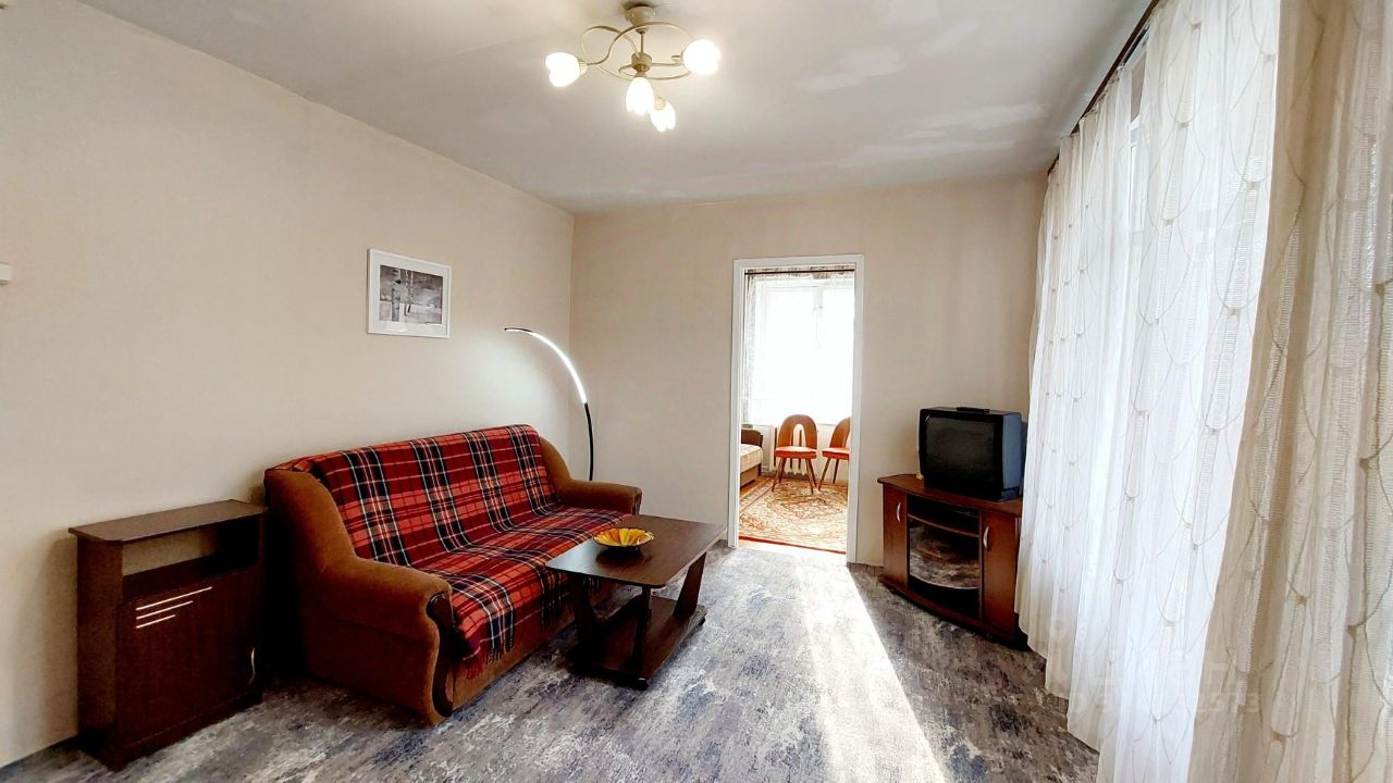 Аренда 2-комн квартиры на вторичном рынке улица Федора Полетаева, 32К4