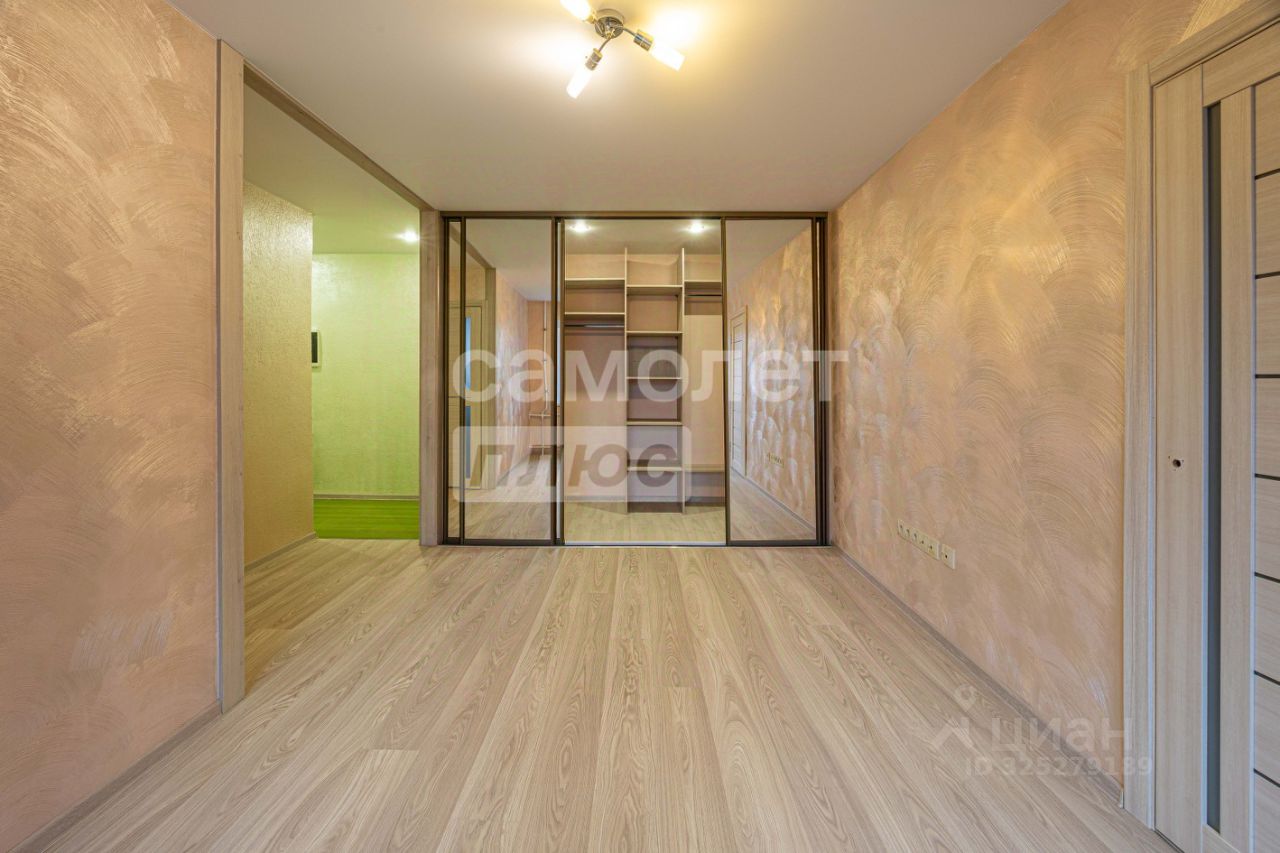 Продажа 2-комн квартиры на вторичном рынке Климовск мкр, улица Заводская,  д. 10