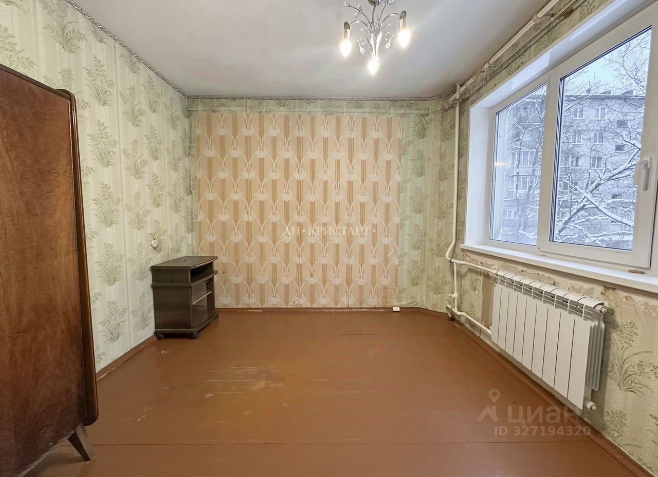 Продажа 3-комн квартиры на вторичном рынке Луга, улица Красной Артиллерии, 15