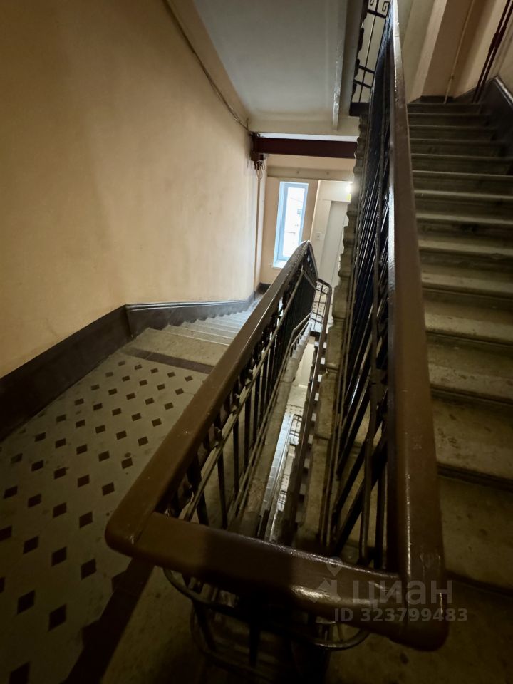 Продажа 4-комн квартиры на вторичном рынке Волоколамский переулок, 1