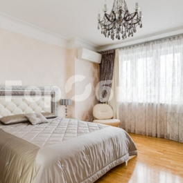 Продажа 4-комн квартиры на вторичном рынке Самотечный 3-й пер,  д. 16