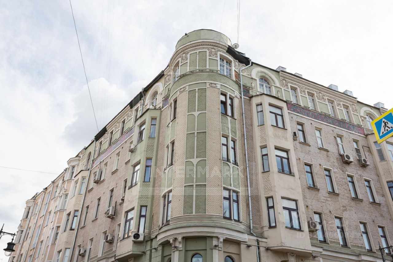 Продажа 3-комн квартиры на вторичном рынке улица Пречистенка, 25