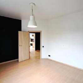 Продажа 4-комн квартиры на вторичном рынке ул Новозаводская,  д. 8