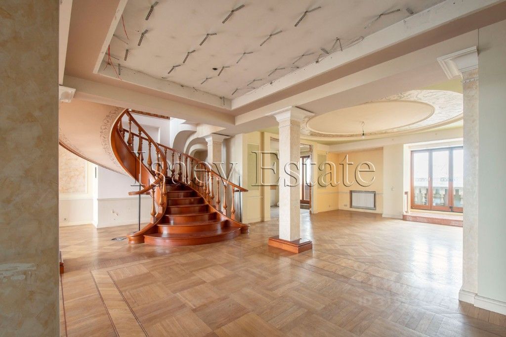 Продажа 5-комн квартиры на вторичном рынке Нижняя Первомайская улица, 64