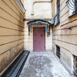 Продажа 3-комн квартиры на вторичном рынке улица Маяковского,  д. 3