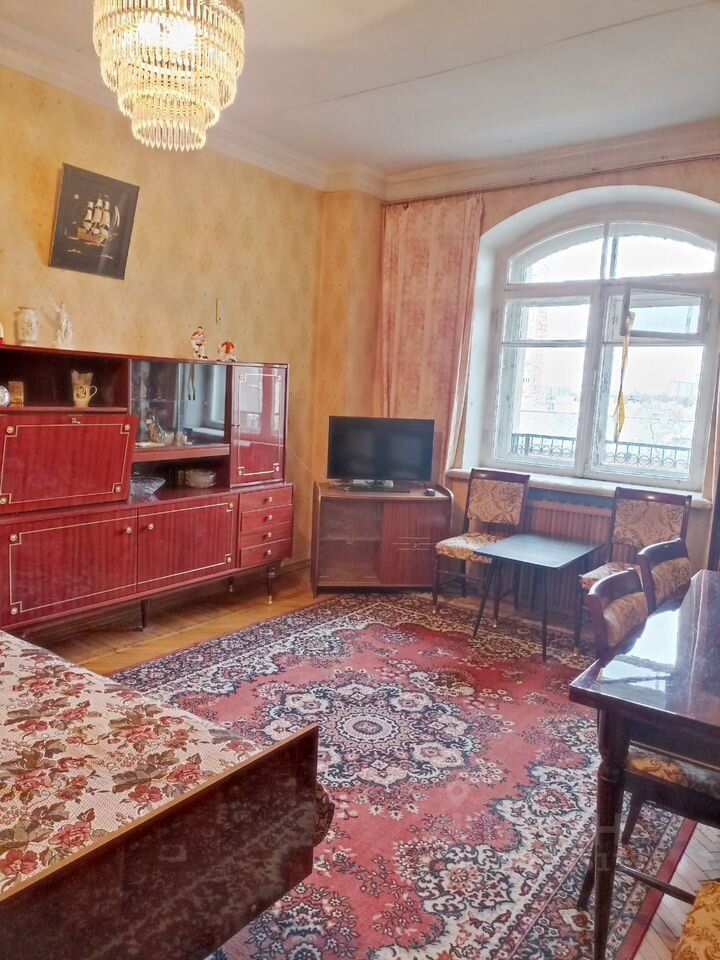 Продажа 3-комн квартиры на вторичном рынке Мироновская улица, 9