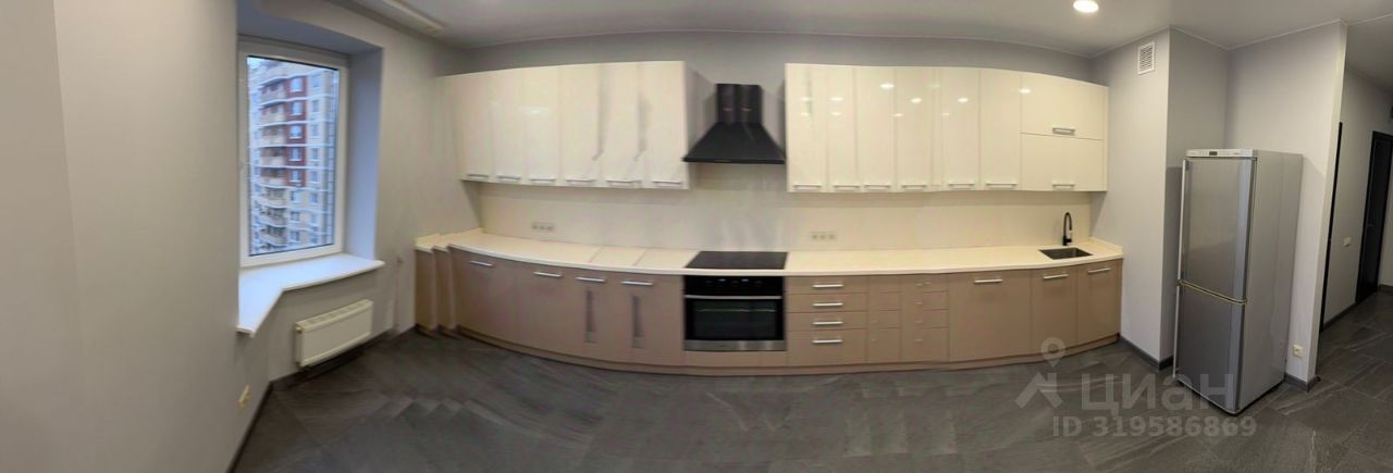 Продажа 3-комн квартиры на вторичном рынке Западный мкр, улица Лунная, 35