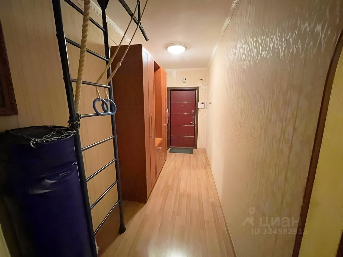 Продажа 3-комн квартиры на вторичном рынке улица Академика Понтрягина, 11к3