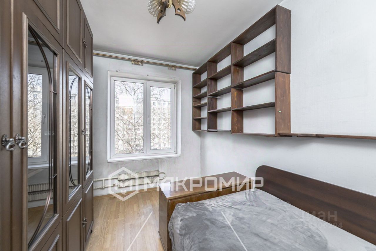 Продажа 3-комн квартиры на вторичном рынке Снайперская улица, 5