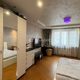 Продажа 4-комн квартиры на вторичном рынке ул Гришина,  д. 2,  к. 3