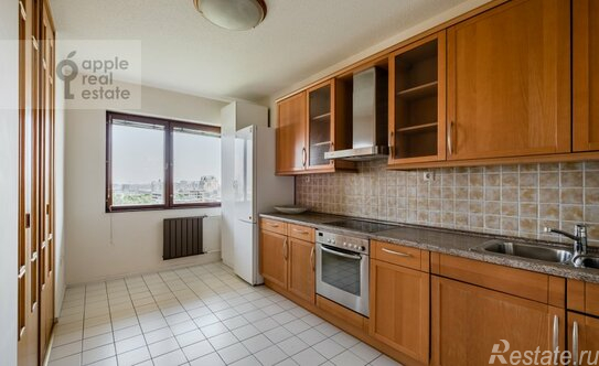 Аренда 3-комн квартиры на вторичном рынке ул Стасовой,  д. 4