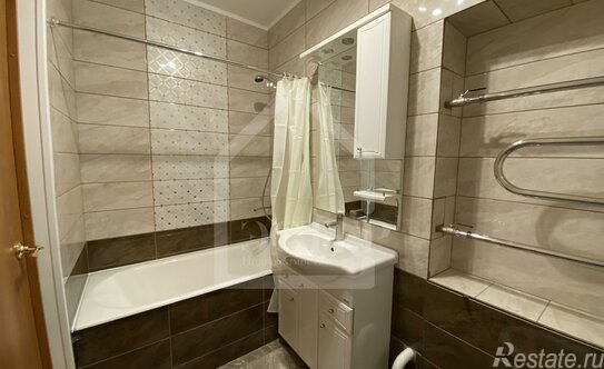 Продажа 1-комн квартиры на вторичном рынке улица Маршала Бирюзова,  д. 40