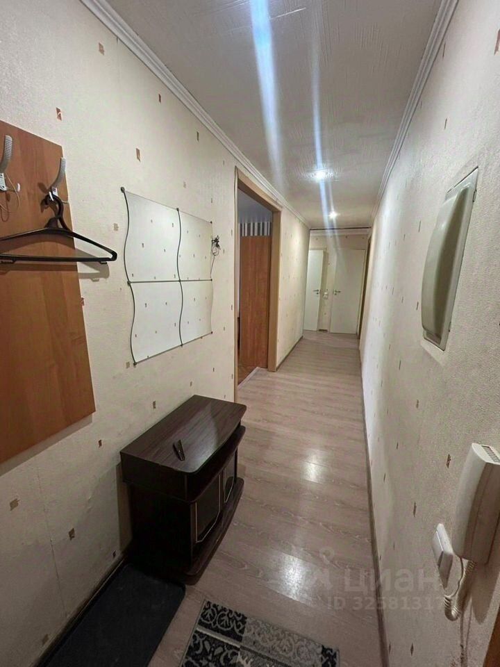 Продажа 2-комн квартиры на вторичном рынке Кириши, проспект Героев, 3