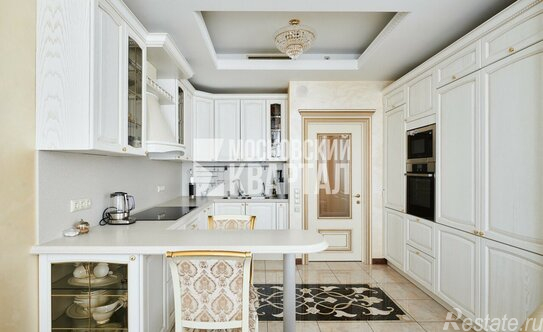 Продажа 3-комн квартиры на вторичном рынке Конный переулок