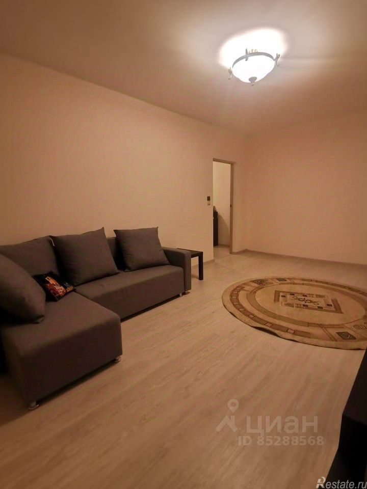 Аренда 2-комн квартиры на вторичном рынке Интернациональная улица,  д. 2