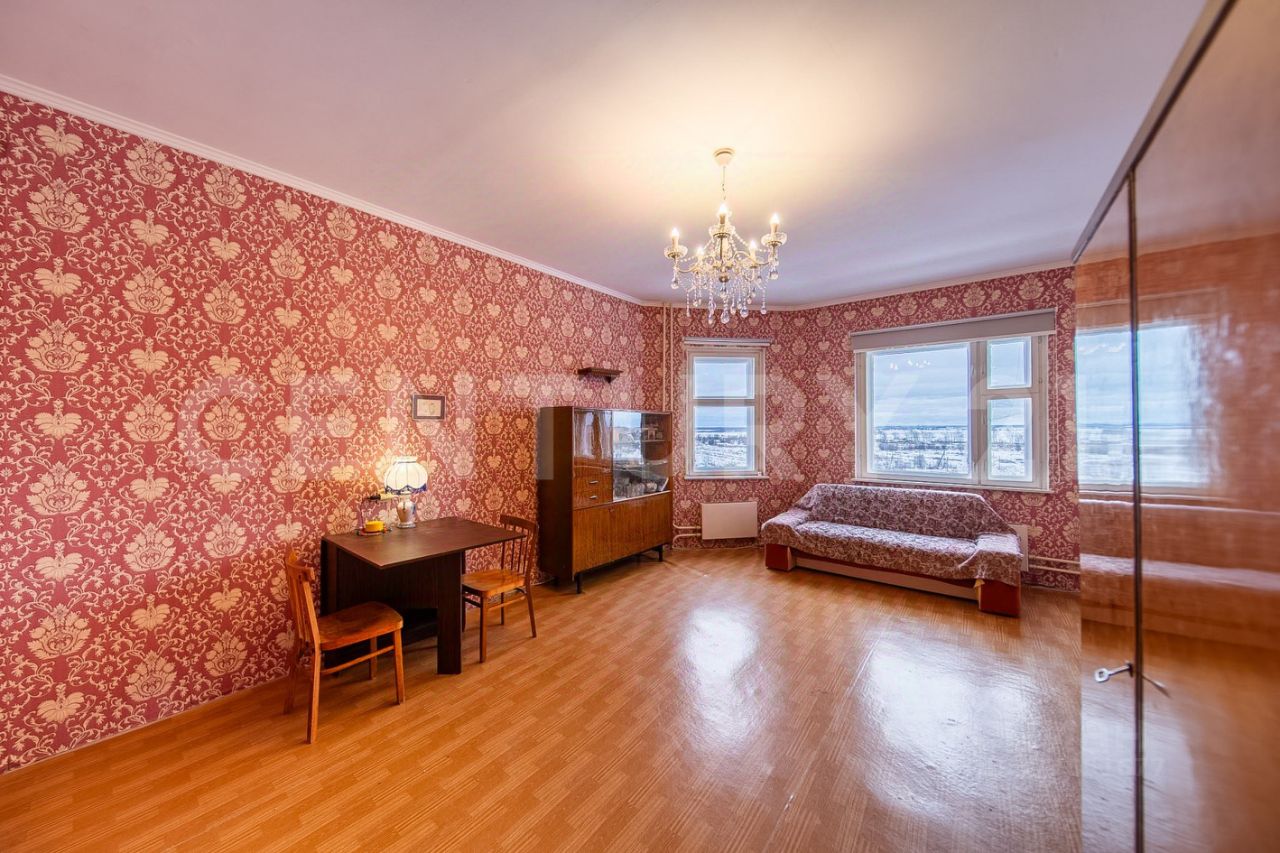 Продажа 2-комн квартиры на вторичном рынке пос. Шушары, Детскосельский тер., улица Центральная, 8к1