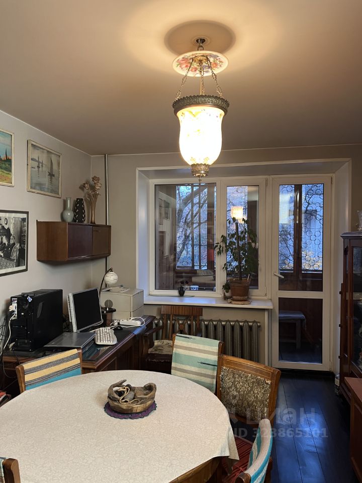 Продажа 1-комн квартиры на вторичном рынке Ярославская улица, 1/9