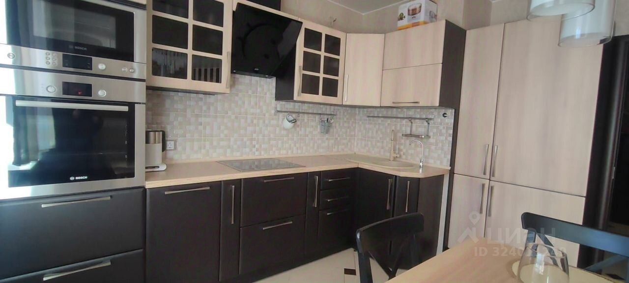 Аренда 2-комн квартиры на вторичном рынке Парашютная улица, 52