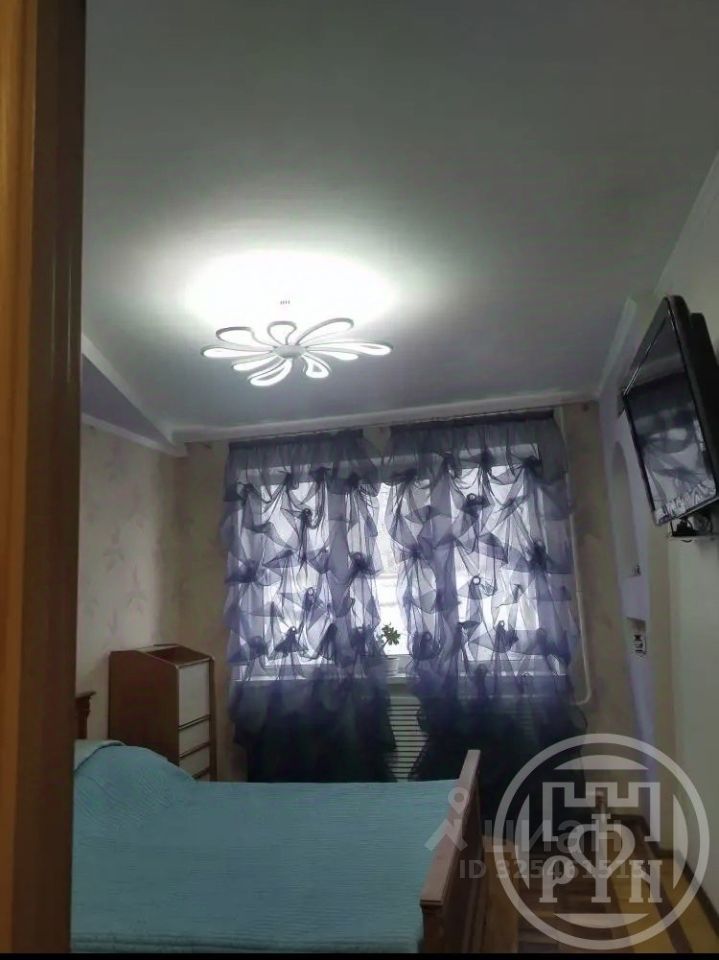 Продажа 3-комн квартиры на вторичном рынке пос. Стеклянный, 17