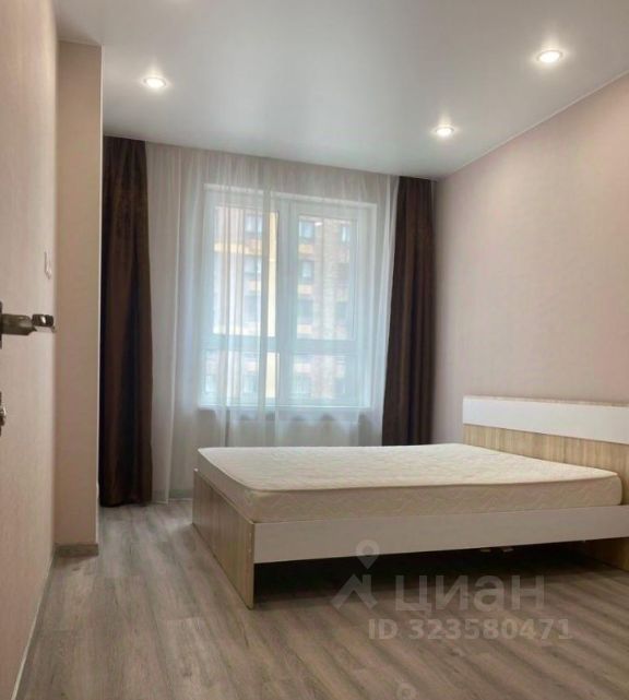 Аренда 1-комн квартиры на вторичном рынке проспект Куприна, 32к1