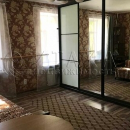 Продажа 2-комн квартиры на вторичном рынке 15-я линия,  д. 84