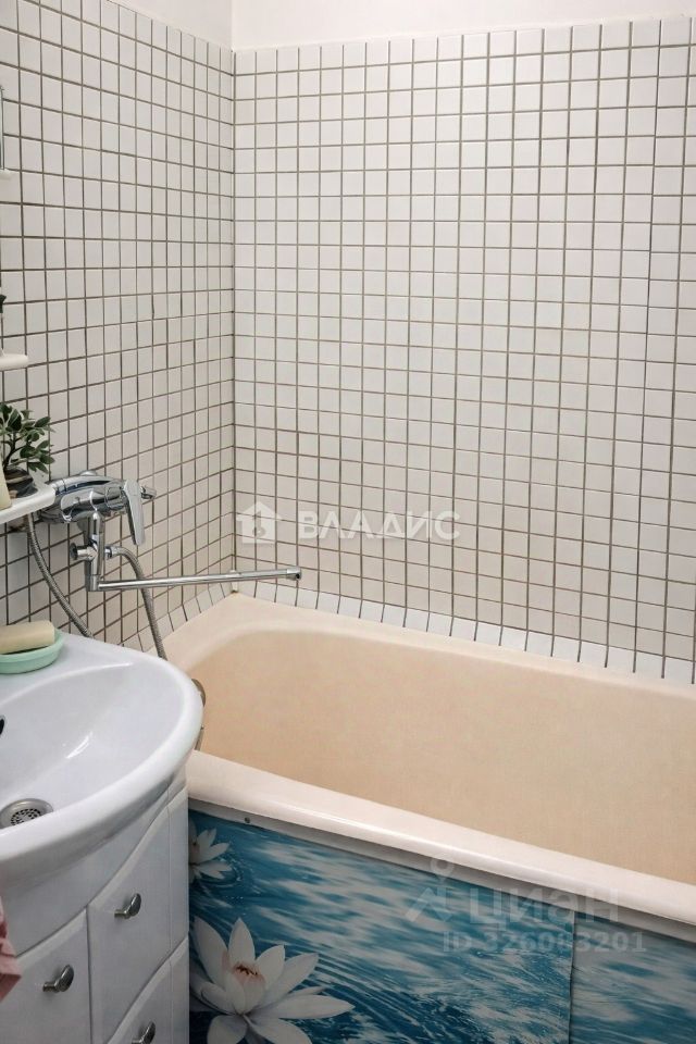 Продажа 1-комн квартиры на вторичном рынке улица Хошимина,  д. 8к2