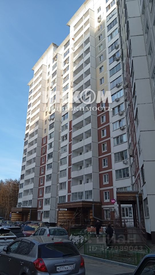 Продажа 3-комн квартиры на вторичном рынке Балашиха, улица Смельчак,  д. 17