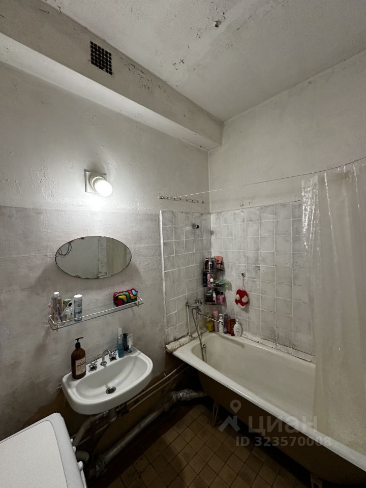 Продажа 3-комн квартиры на вторичном рынке улица Берзарина, 26