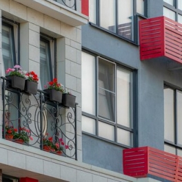 Продажа 4-комн квартиры на вторичном рынке пр-кт Магеллана,  д. 1